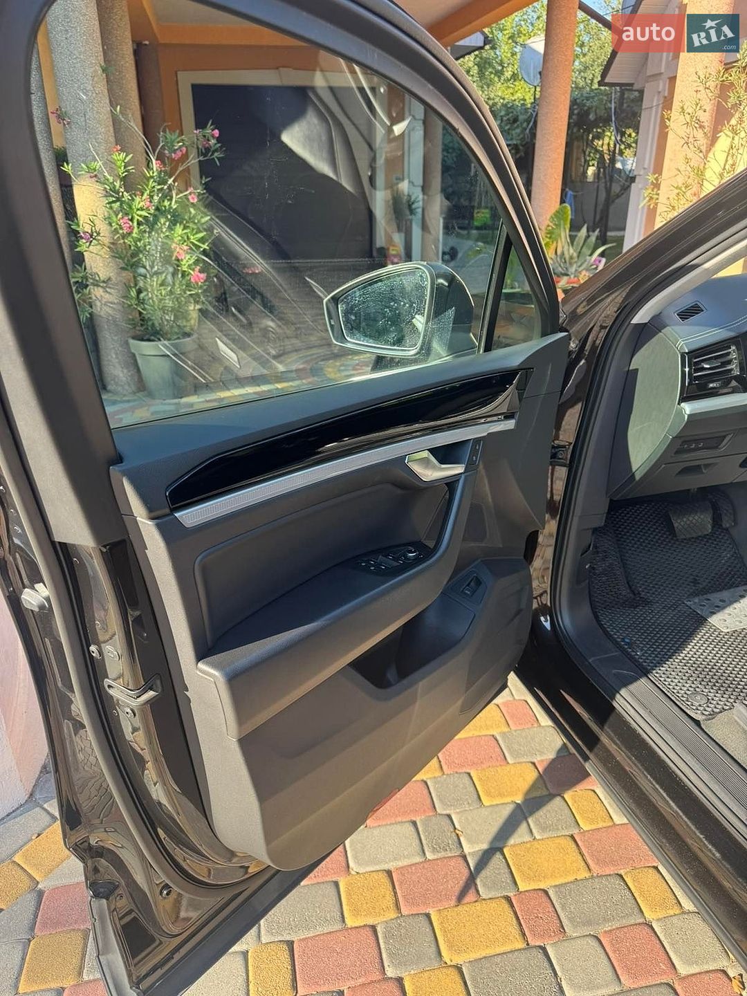 Volkswagen Touareg 2020 VIN WVGZZZCRZLD036457 фото оголошення 10 з 12