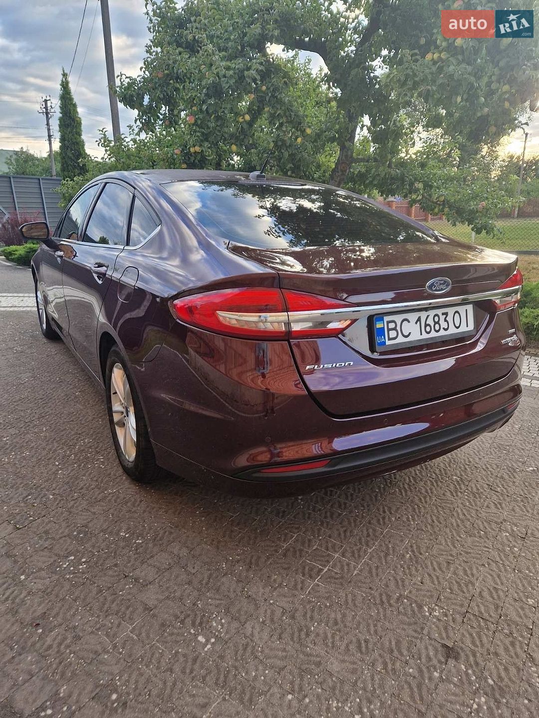 Ford Fusion 2018 VIN 3FA6P0LU7JR225141 фото оголошення 7 з 13