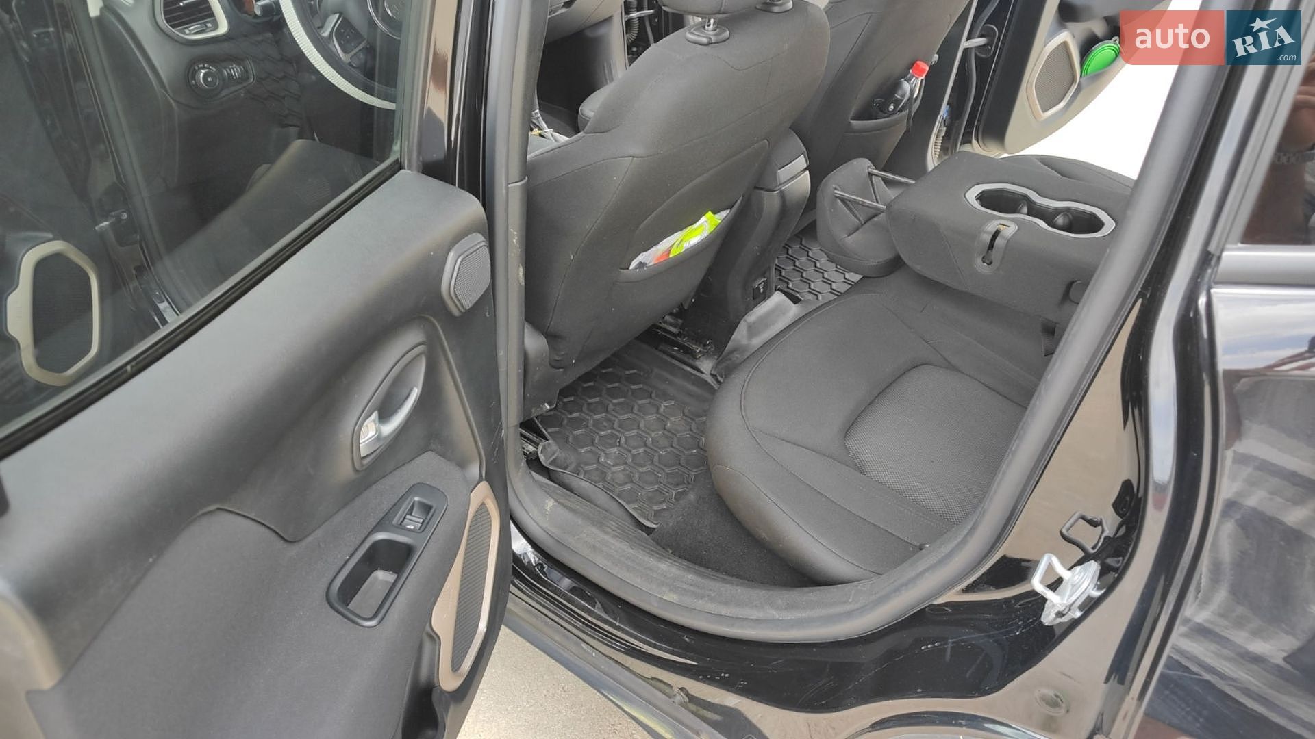 Jeep Renegade 2015 VIN ZACCJBBT1FPC29786 фото оголошення 19 з 23