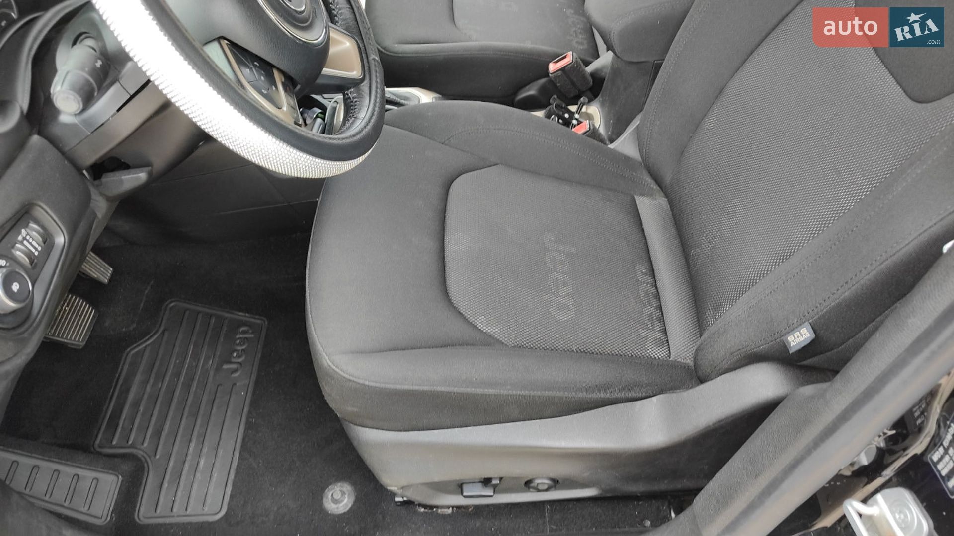 Jeep Renegade 2015 VIN ZACCJBBT1FPC29786 фото оголошення 12 з 23