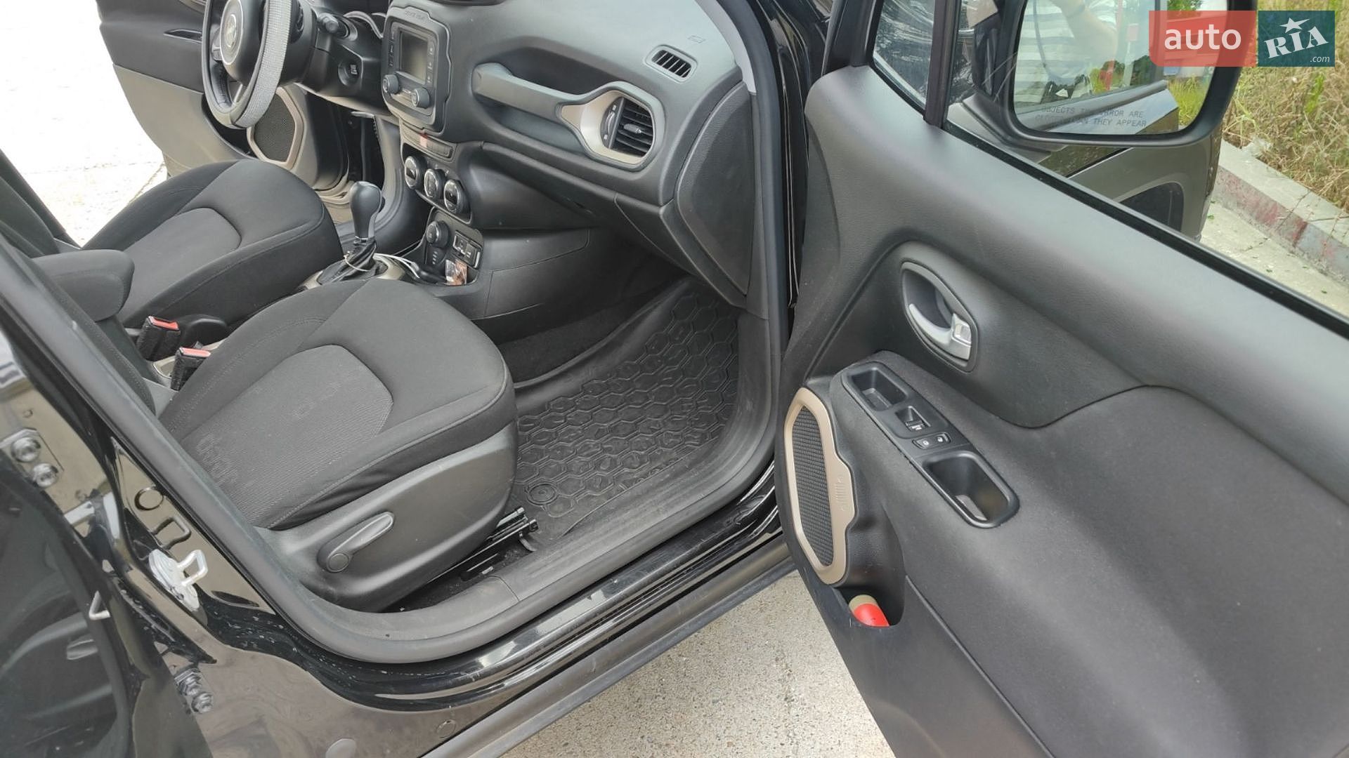 Jeep Renegade 2015 VIN ZACCJBBT1FPC29786 фото оголошення 21 з 23