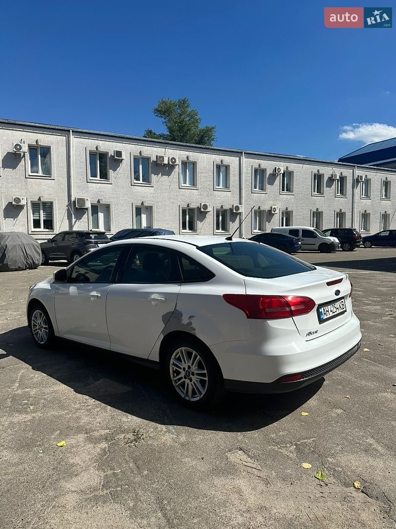 Ford Focus 2016 VIN WF04XXGCC4GT75930 фото оголошення 4 з 8