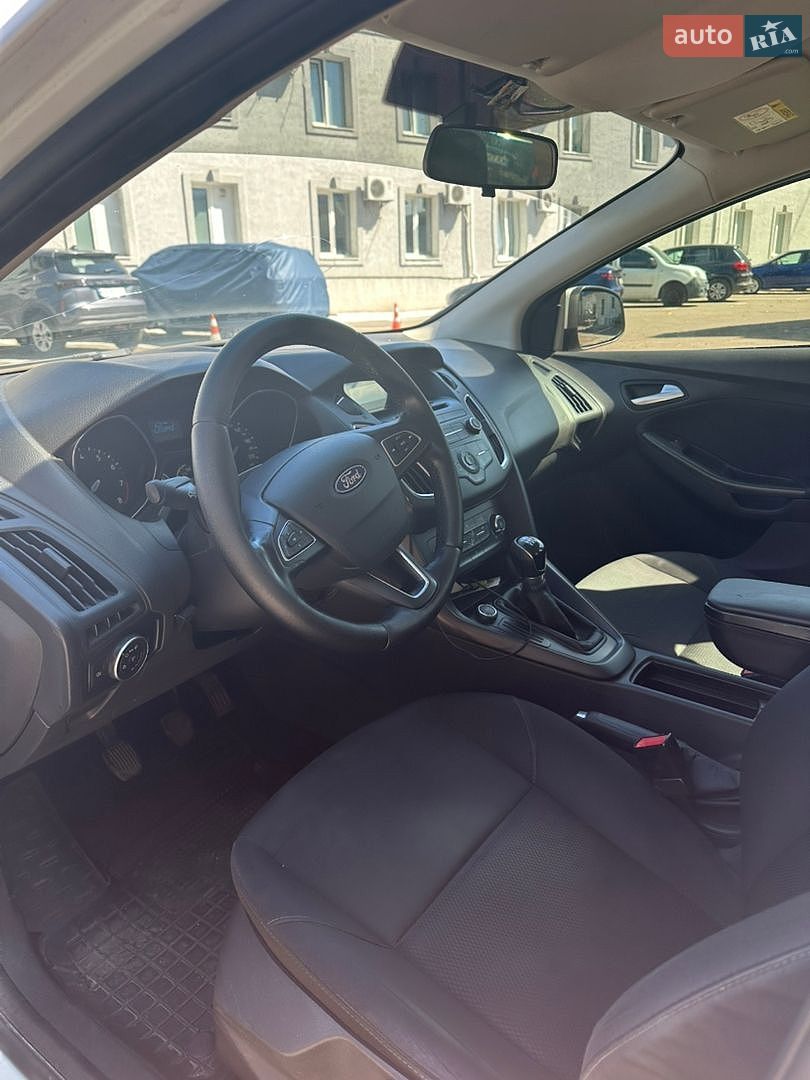 Ford Focus 2016 VIN WF04XXGCC4GT75930 фото оголошення 6 з 8