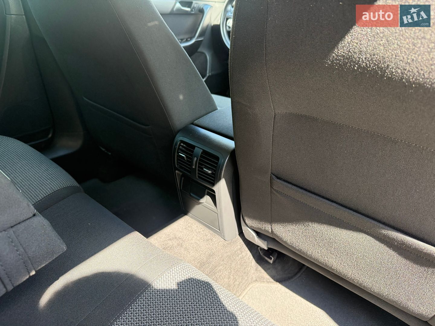 Volkswagen Passat 2014 VIN WVWZZZ3CZEE141147 фото оголошення 21 з 35