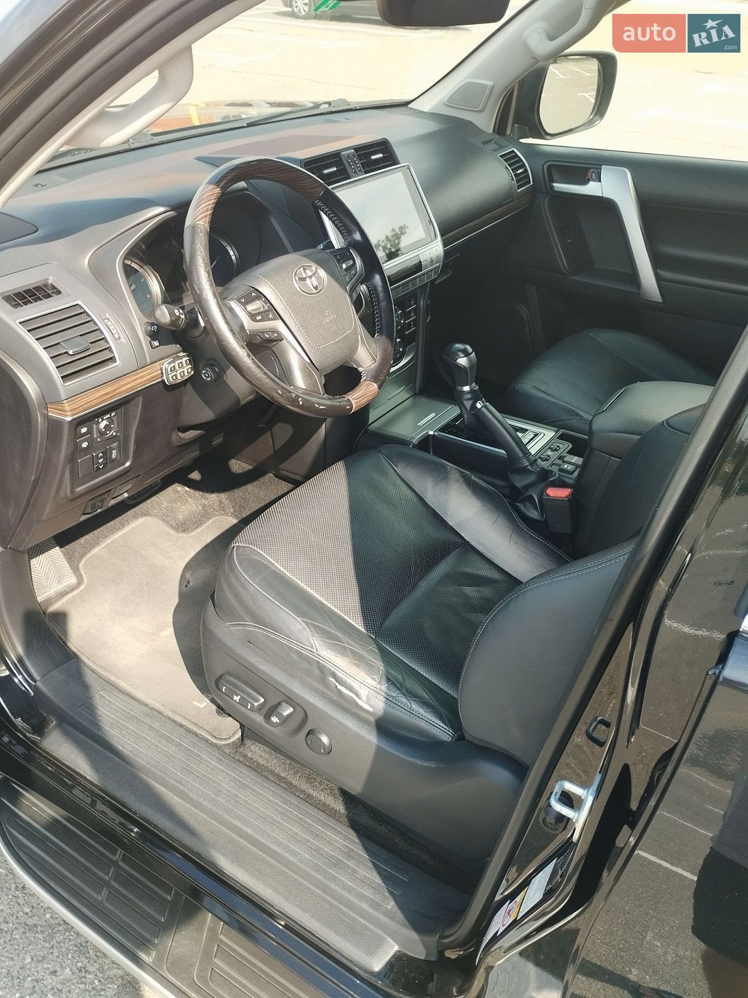 Toyota Land Cruiser Prado 2018 VIN JTEBR3FJ60K098161 фото оголошення 13 з 18
