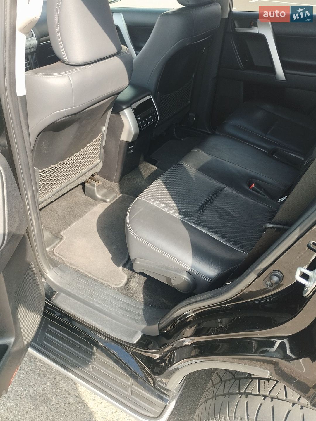 Toyota Land Cruiser Prado 2018 VIN JTEBR3FJ60K098161 фото оголошення 14 з 18