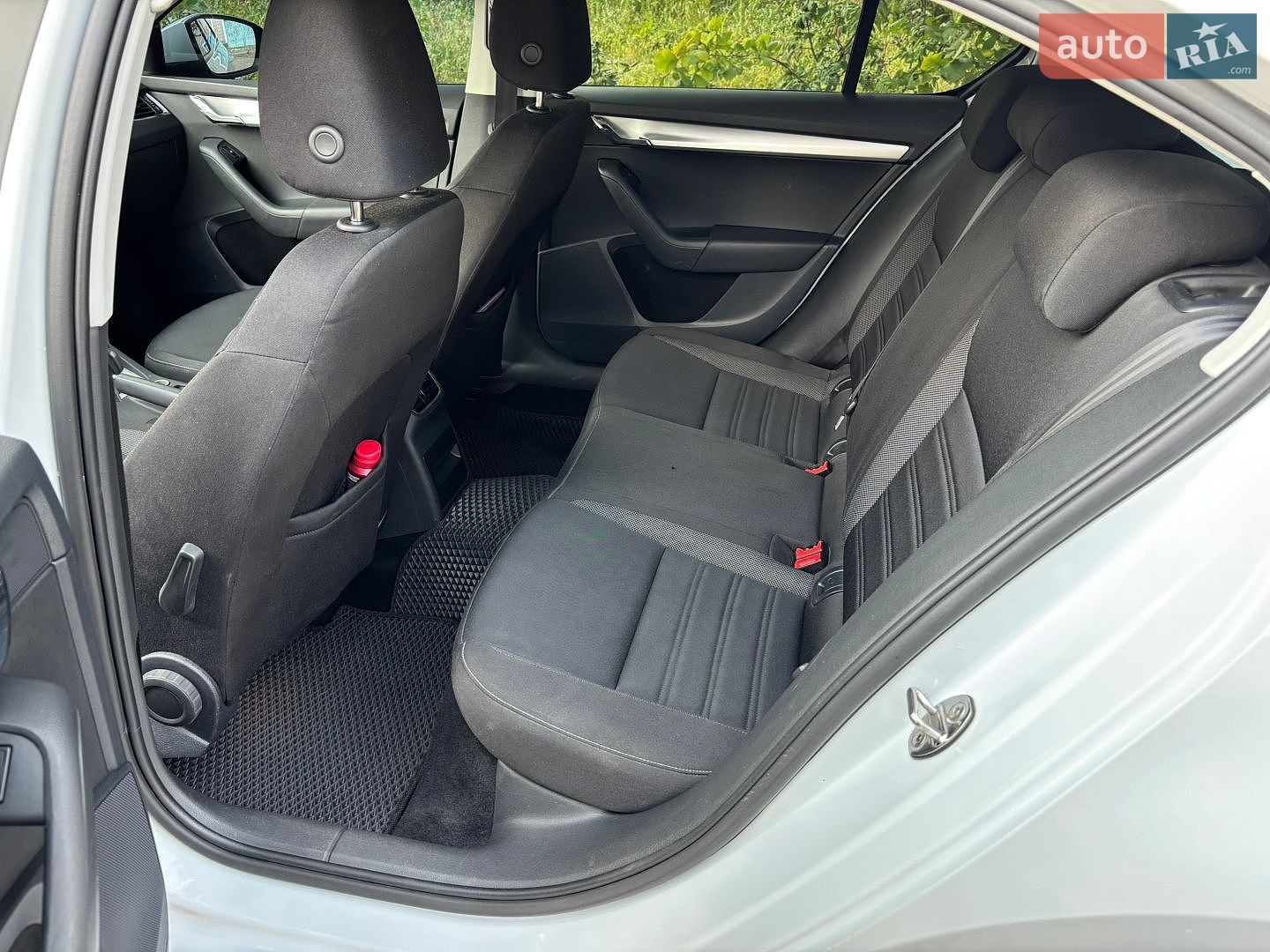 Skoda Octavia 2018 VIN Y6UAC2NE8JB008865 фото оголошення 11 з 14