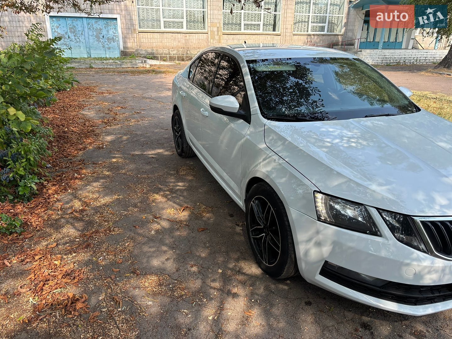 Skoda Octavia 2018 VIN Y6UAC2NE8JB008865 фото оголошення 2 з 14