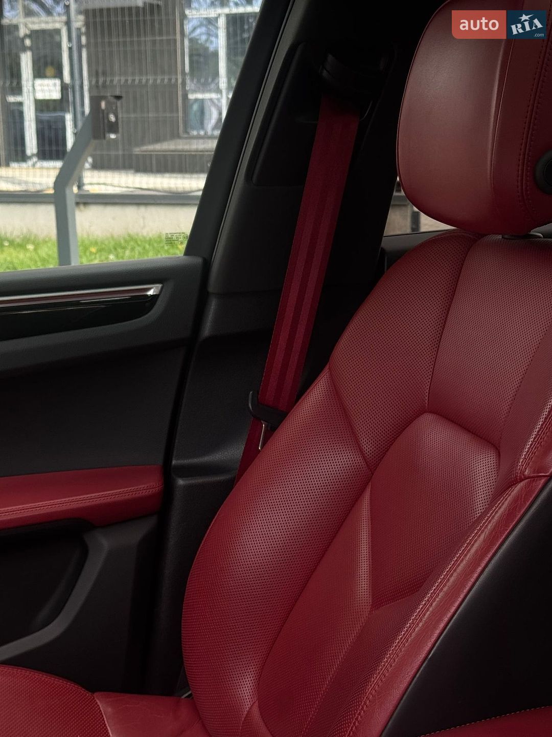 Porsche Macan 2018 VIN WP1AA2A54JLB09745 фото оголошення 8 з 19