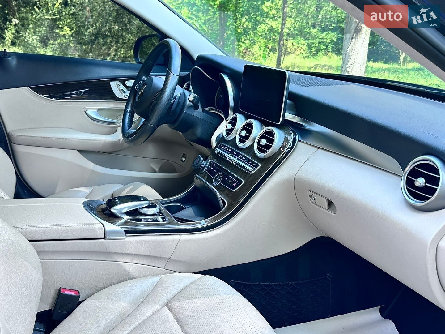 Mercedes-Benz C-Class 2014 VIN 55SWF4KB7FU007373 фото оголошення 10 з 23