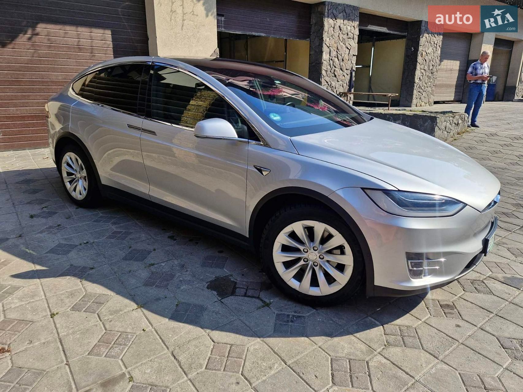 Tesla Model X 2018 VIN 5YJXCCE23JF095819 фото оголошення 5 з 20