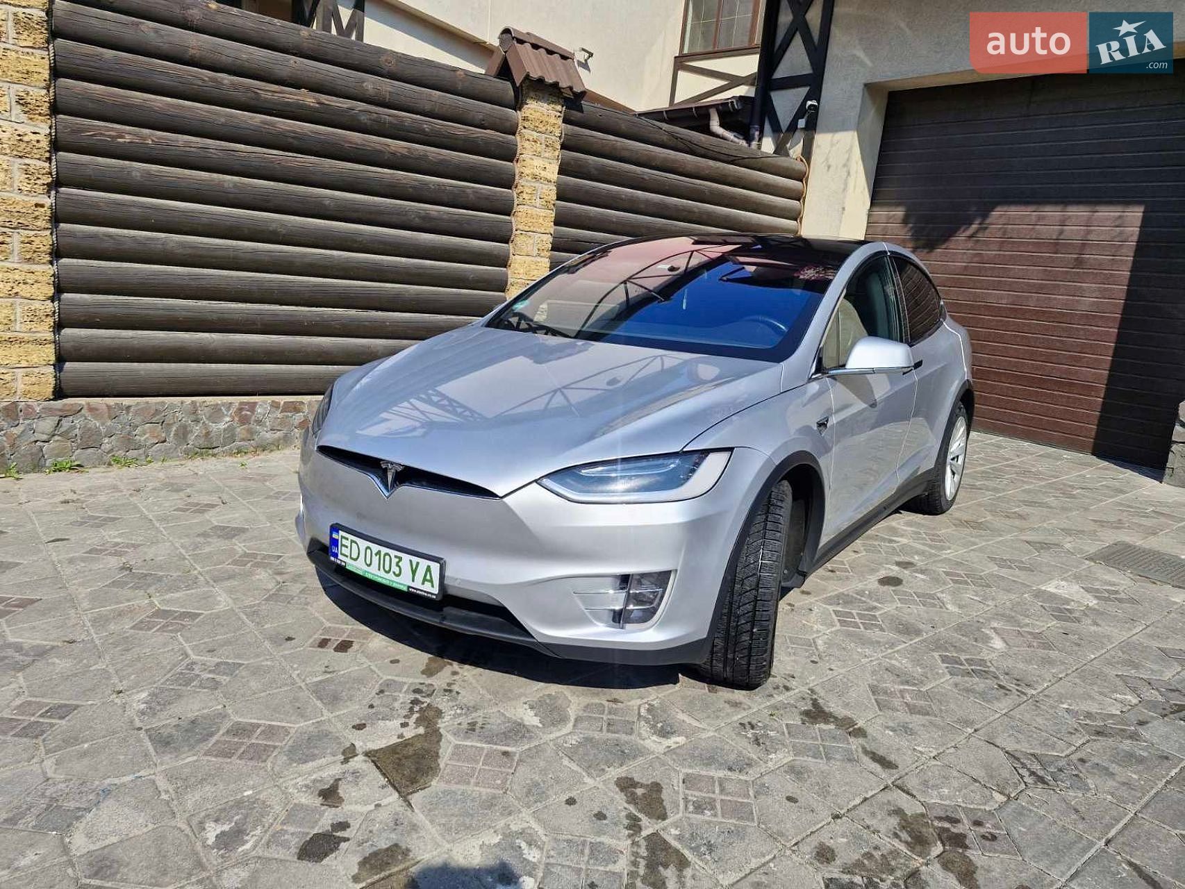 Tesla Model X 2018 VIN 5YJXCCE23JF095819 фото оголошення 13 з 20