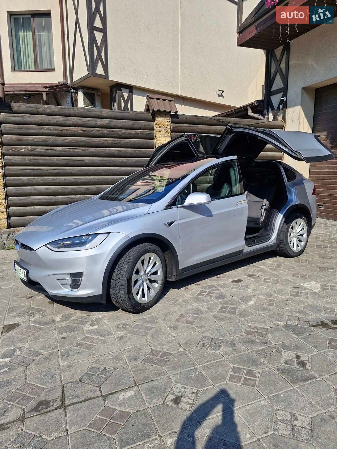 Tesla Model X 2018 VIN 5YJXCCE23JF095819 фото оголошення 15 з 20