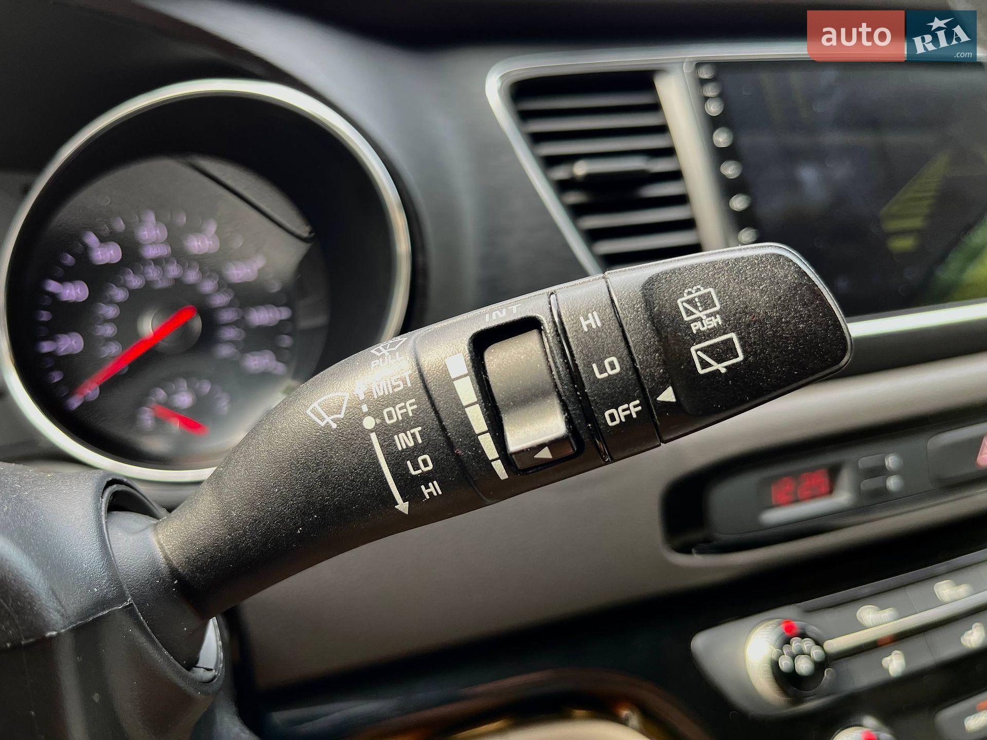 Kia Sedona 2016 VIN KNDMB5C13G6205770 фото оголошення 23 з 34