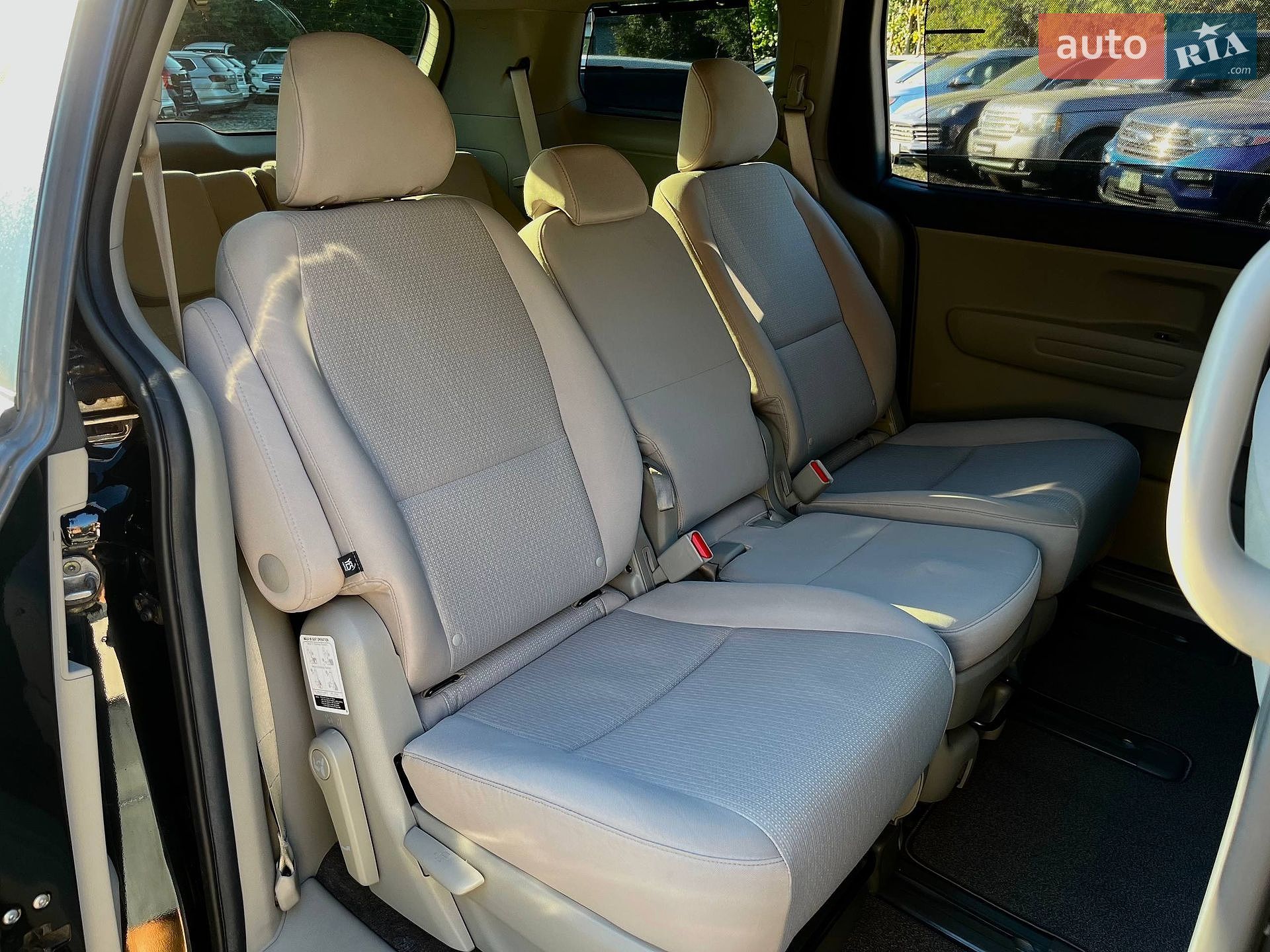Kia Sedona 2016 VIN KNDMB5C13G6205770 фото оголошення 16 з 34