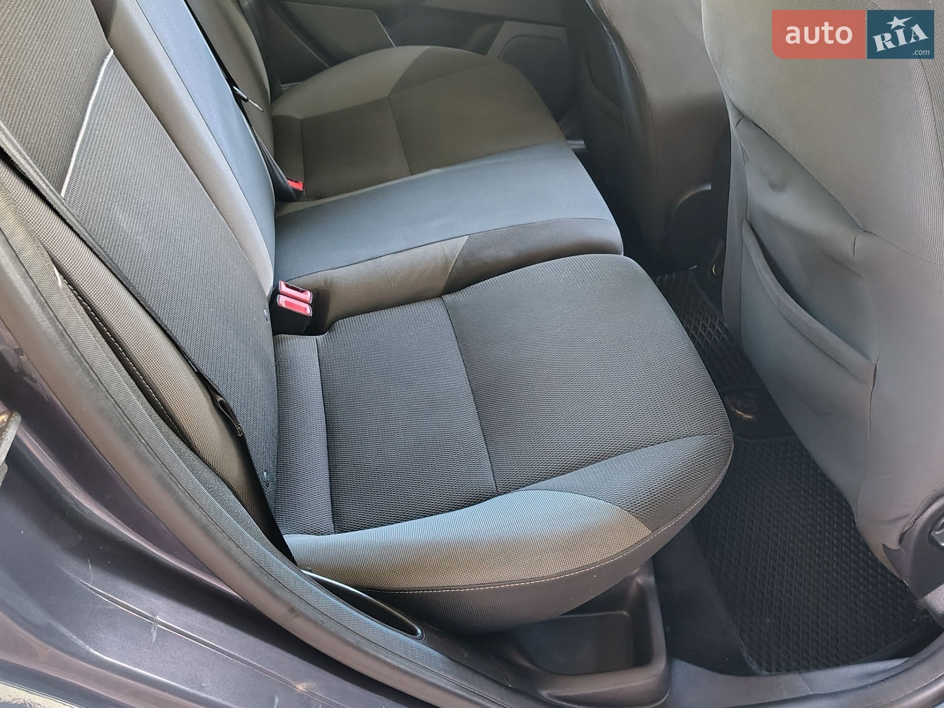 Ford Focus 2011 VIN WF0LXXGCBLBE66697 фото оголошення 43 з 65