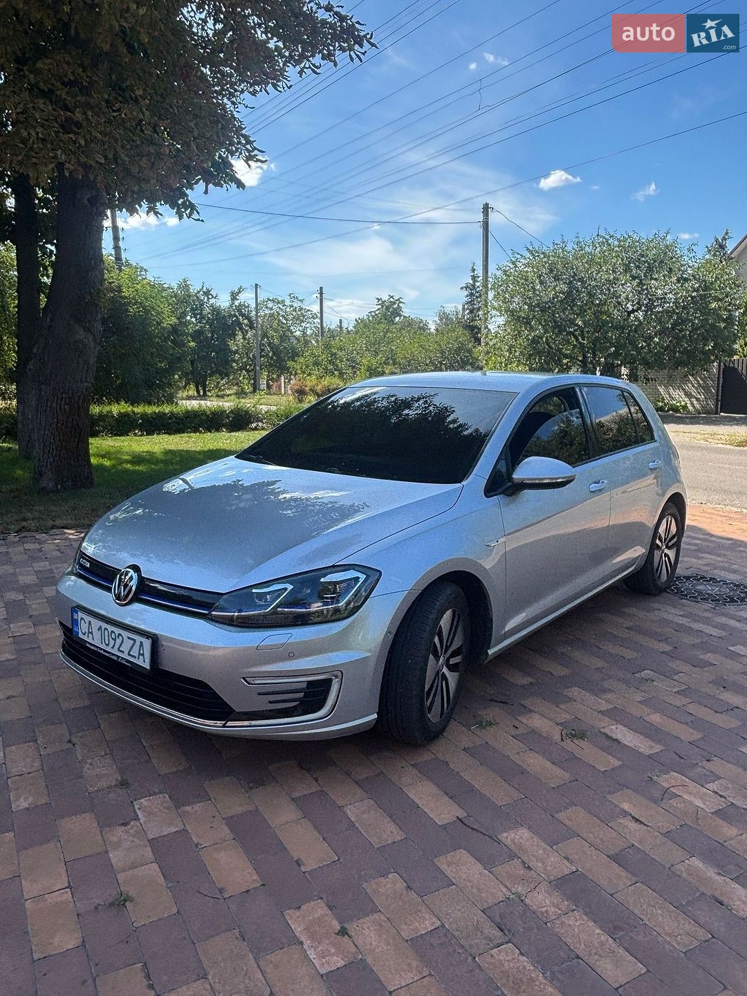Volkswagen e-Golf 2019 VIN WVWZZZAUZK8910424 фото оголошення 2 з 17