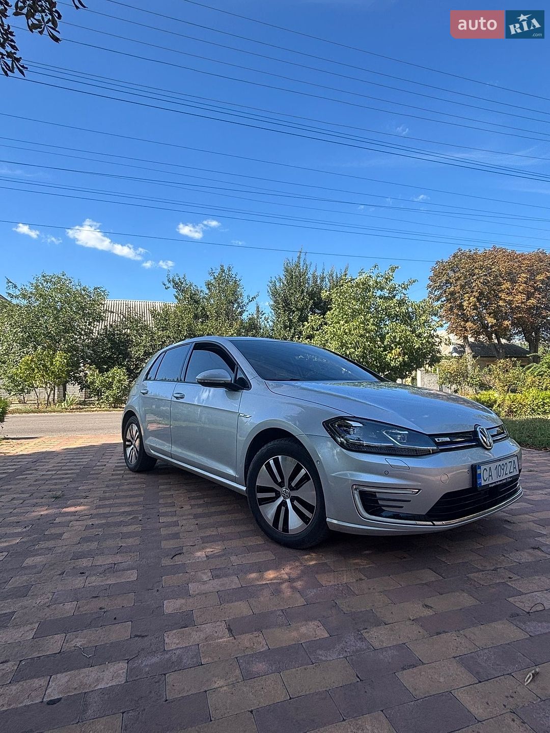 Volkswagen e-Golf 2019 VIN WVWZZZAUZK8910424 фото оголошення 5 з 17