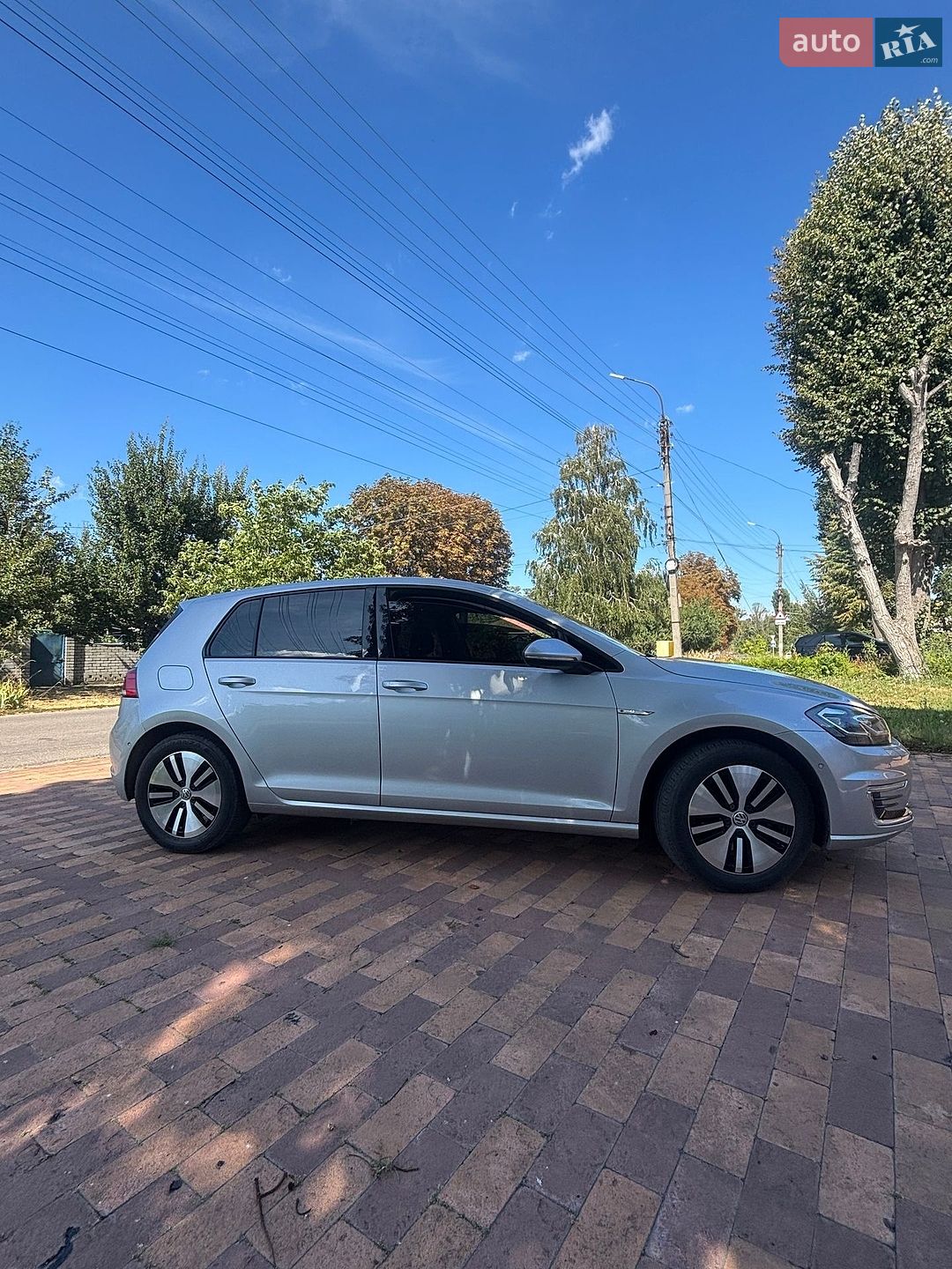Volkswagen e-Golf 2019 VIN WVWZZZAUZK8910424 фото оголошення 4 з 17