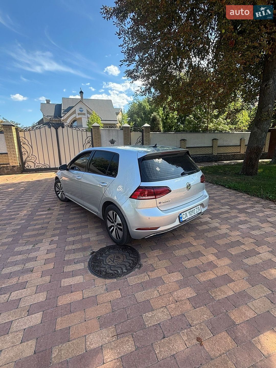 Volkswagen e-Golf 2019 VIN WVWZZZAUZK8910424 фото оголошення 8 з 17