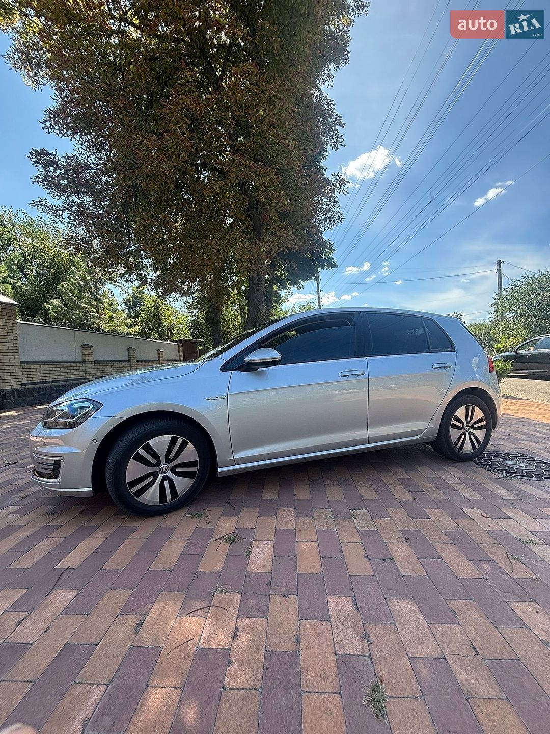 Volkswagen e-Golf 2019 VIN WVWZZZAUZK8910424 фото оголошення 9 з 17