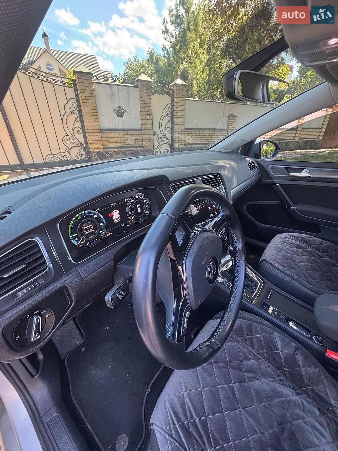 Volkswagen e-Golf 2019 VIN WVWZZZAUZK8910424 фото оголошення 13 з 17