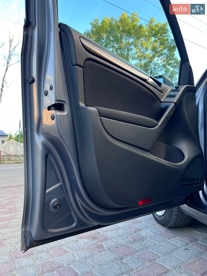Volkswagen Golf 2009 VIN WVWZZZ1KZ9W400708 фото оголошення 13 з 38