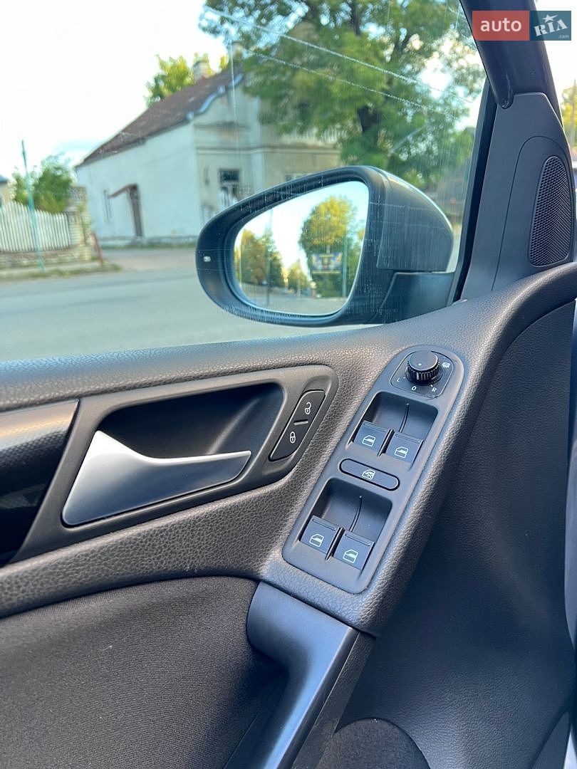 Volkswagen Golf 2009 VIN WVWZZZ1KZ9W400708 фото оголошення 14 з 38