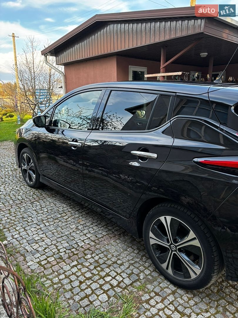 Nissan Leaf 2020 VIN SJNFAAZE1U0090327 фото оголошення 2 з 7
