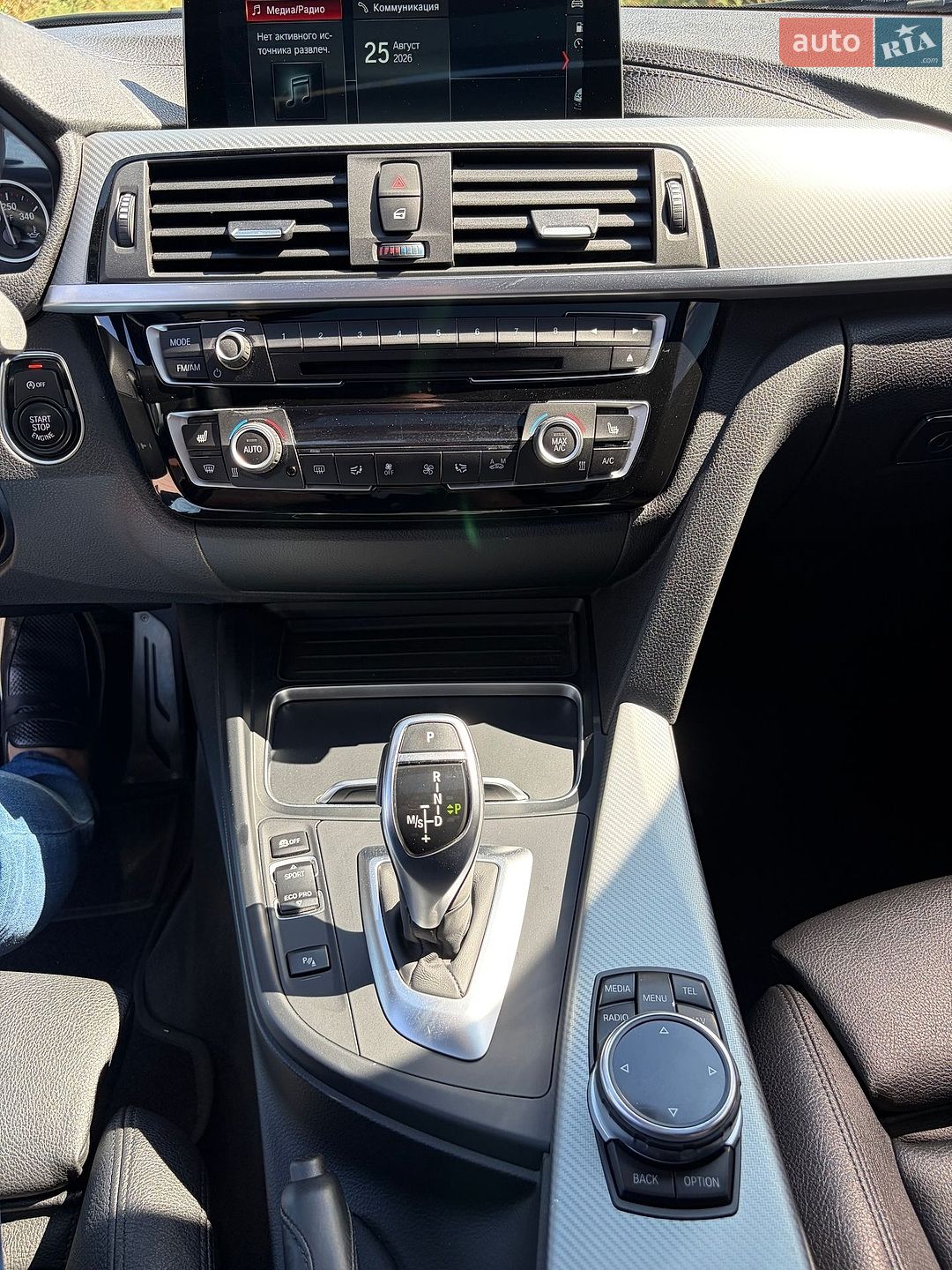 BMW 3 Series 2018 VIN WBA8D9C54JEM31381 фото оголошення 30 з 39
