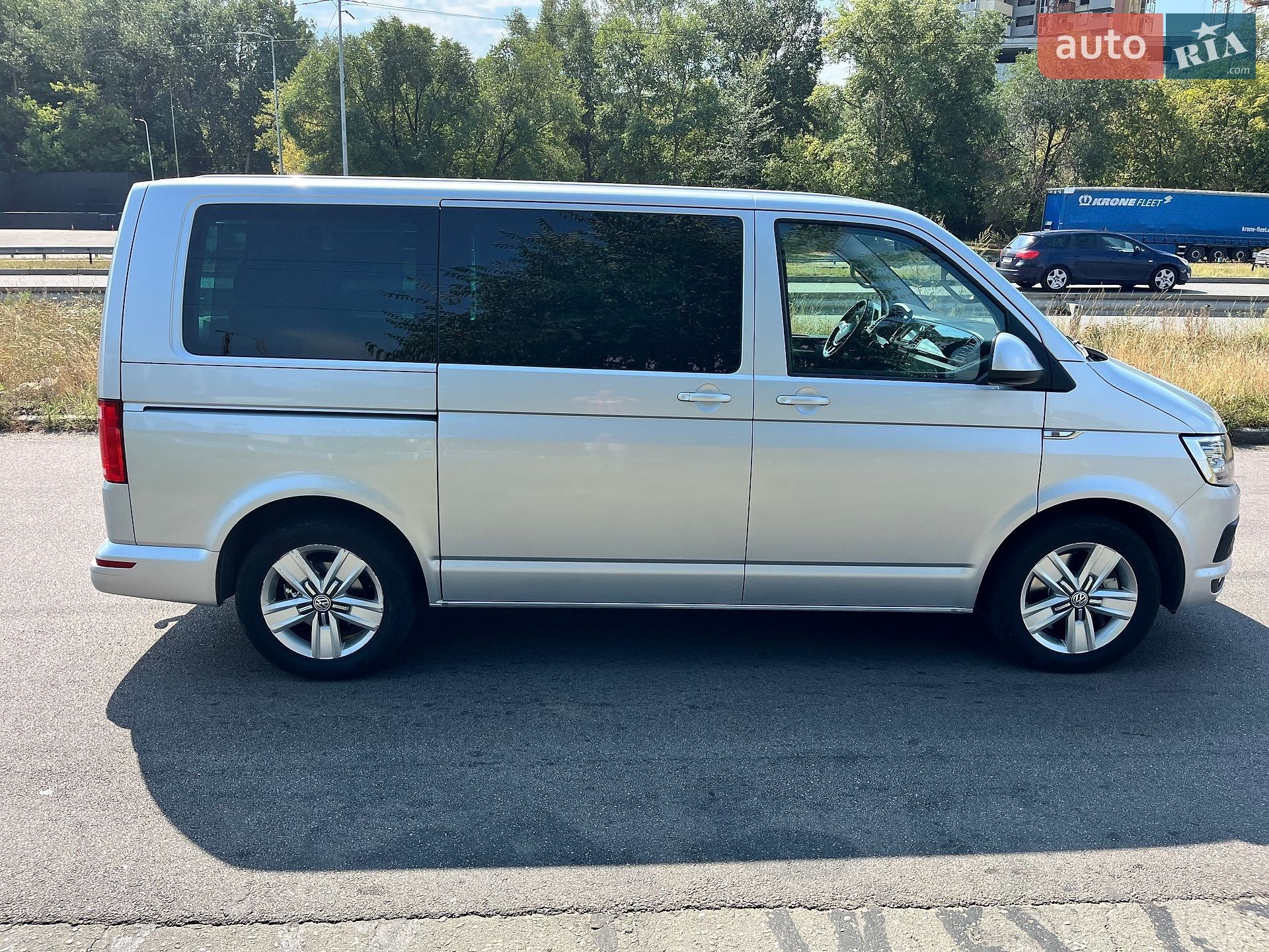 Volkswagen Multivan 2015 VIN WV2ZZZ7HZGH040486 фото оголошення 4 з 43