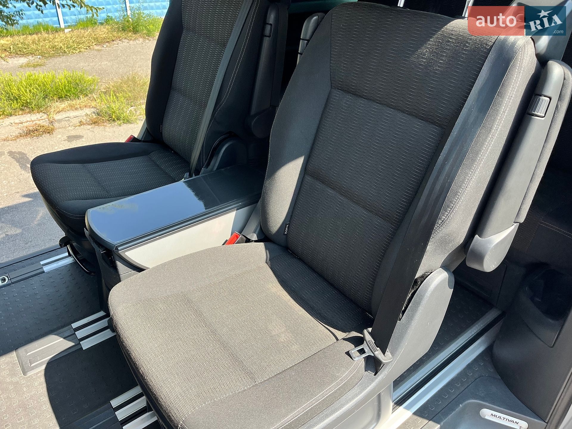 Volkswagen Multivan 2015 VIN WV2ZZZ7HZGH040486 фото оголошення 20 з 43