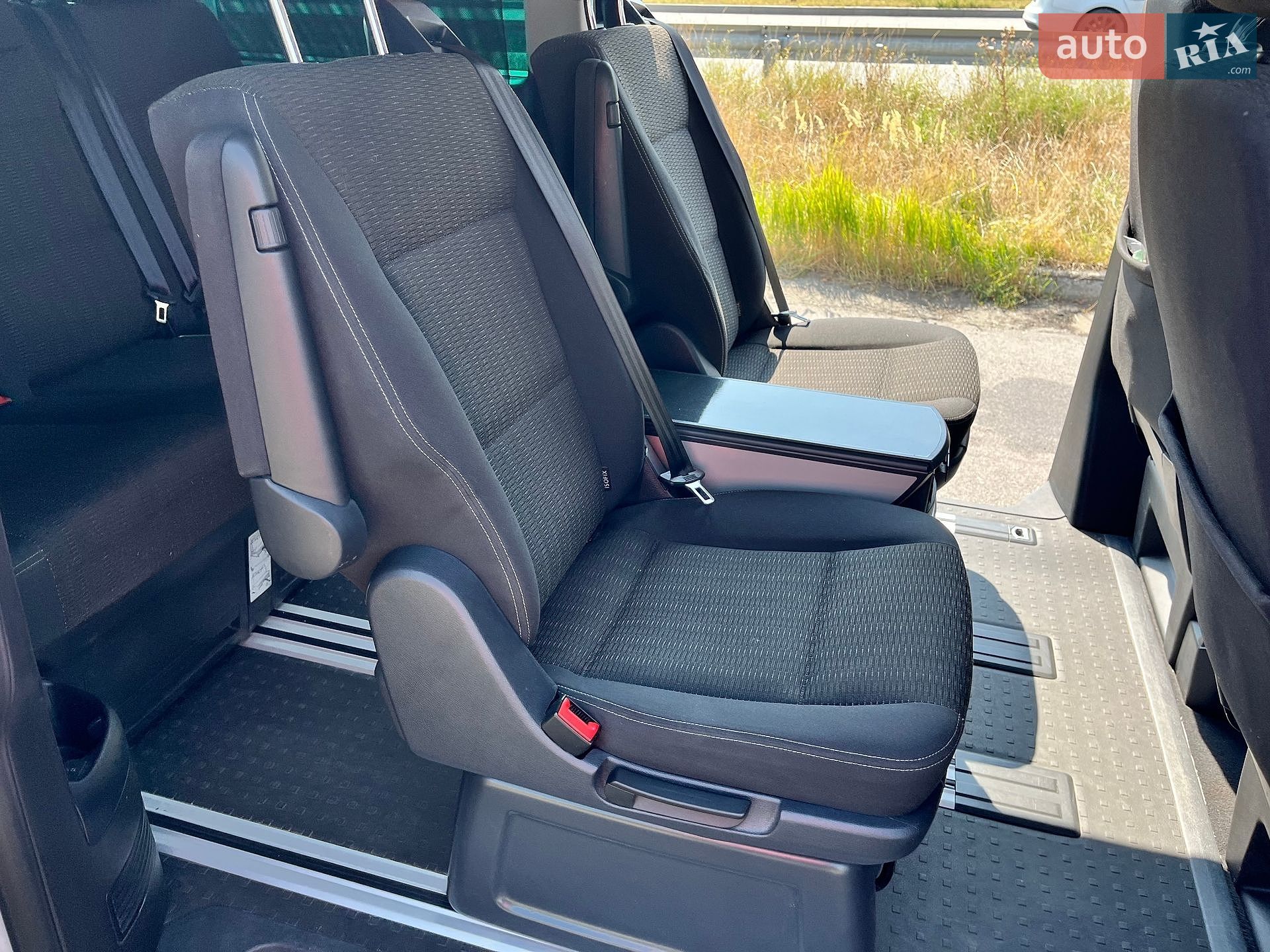Volkswagen Multivan 2015 VIN WV2ZZZ7HZGH040486 фото оголошення 25 з 43