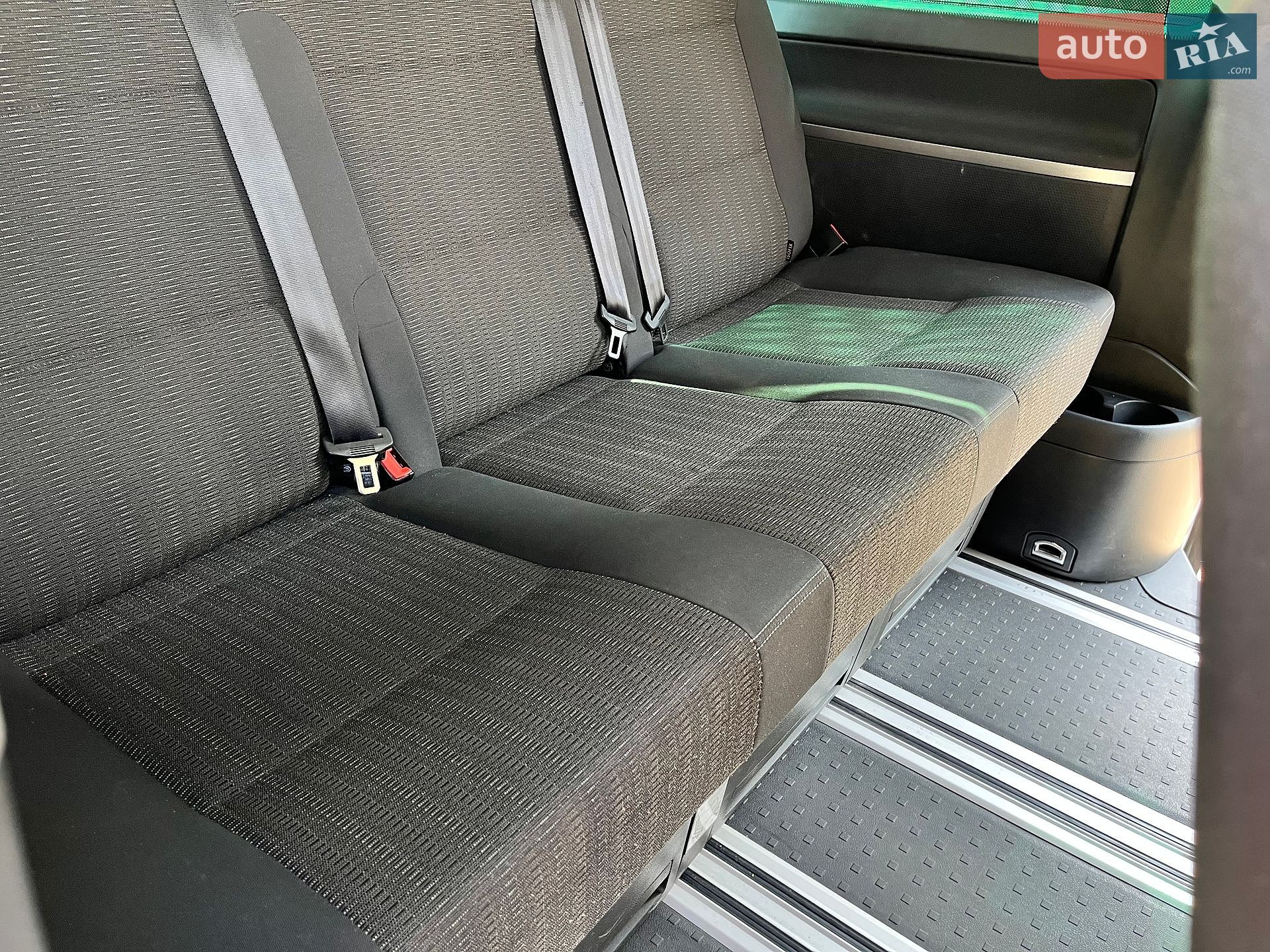 Volkswagen Multivan 2015 VIN WV2ZZZ7HZGH040486 фото оголошення 26 з 43