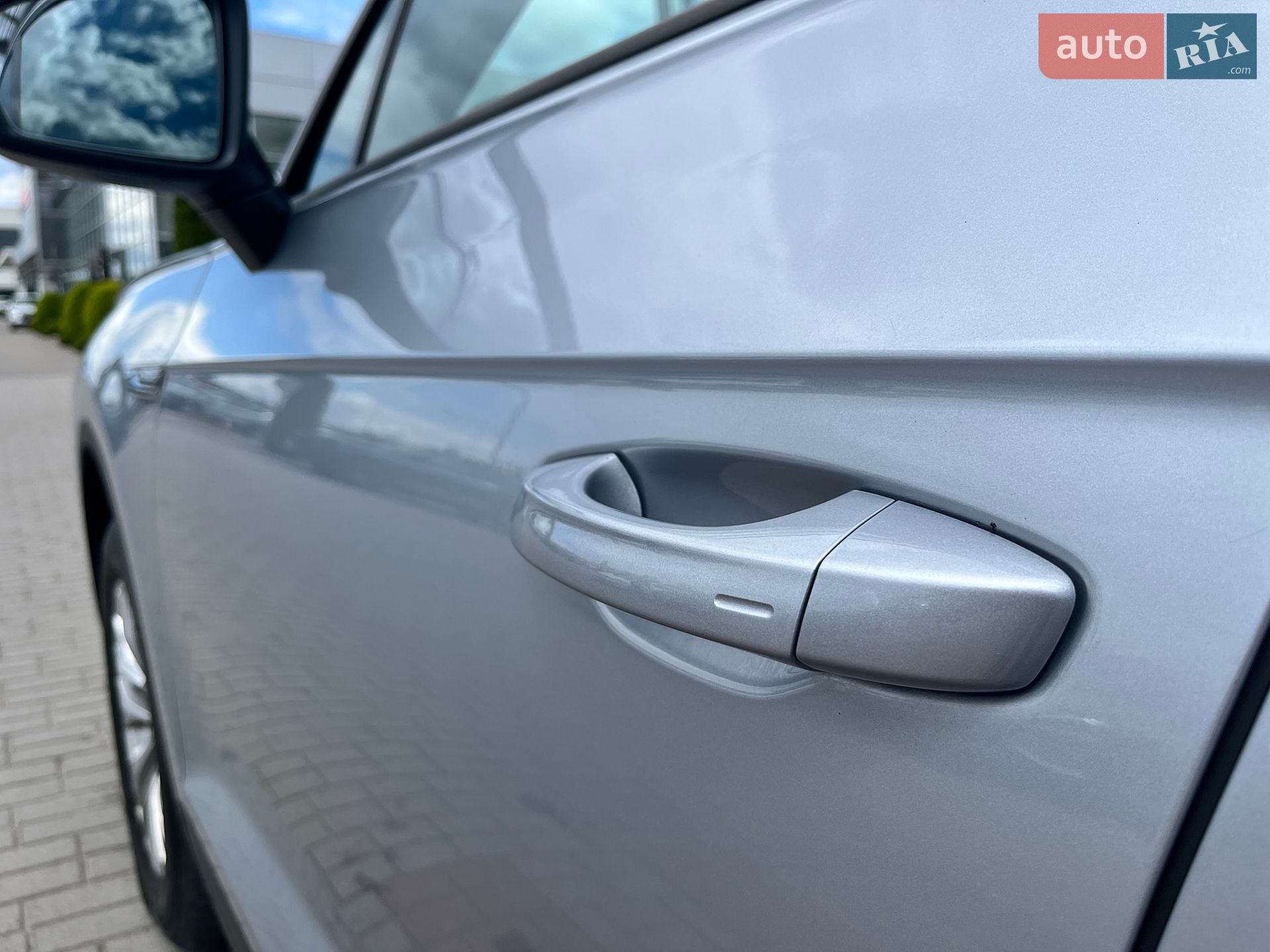 Volkswagen Touareg 2019 VIN WVGZZZCRZLD019077 фото оголошення 13 з 38
