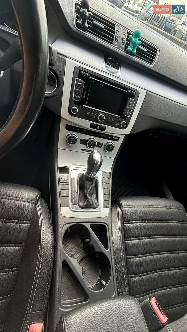Volkswagen CC / Passat CC 2013 VIN WVWBN7AN7DE563777 фото оголошення 13 з 14