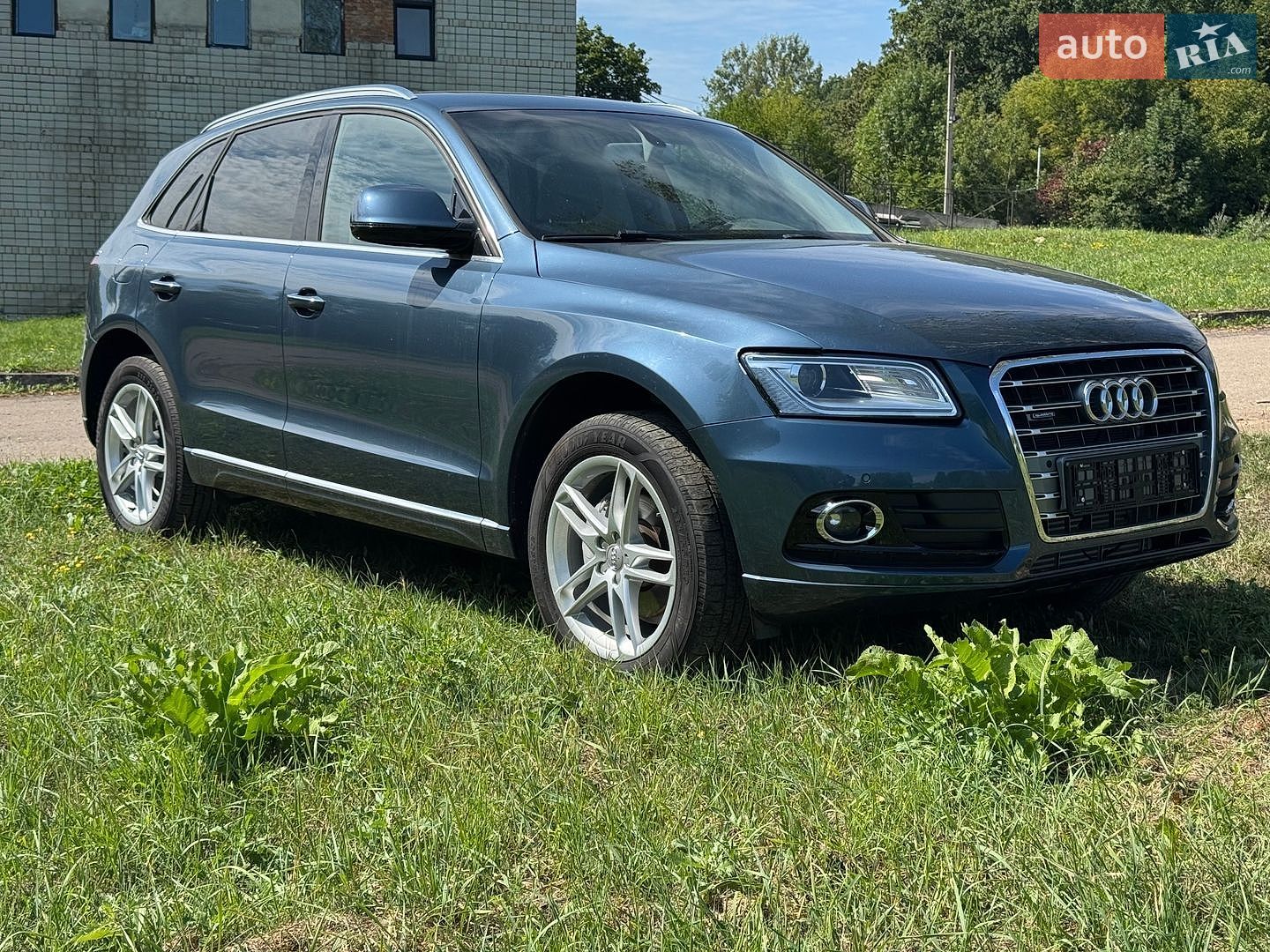 Audi Q5 2016 VIN WA1C2AFP2HA093556 фото оголошення 2 з 11