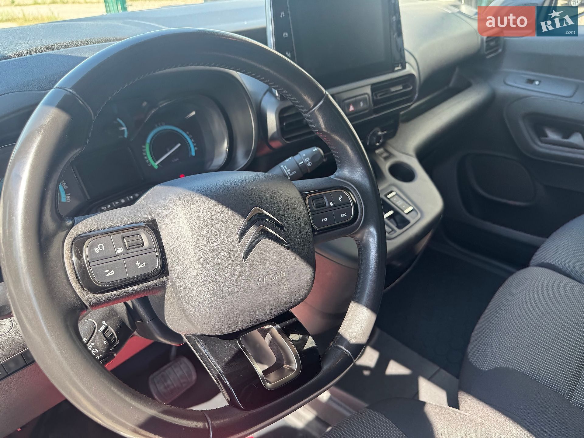 Citroen e-Berlingo 2022 VIN VR7EAZKXZNJ632935 фото оголошення 10 з 27