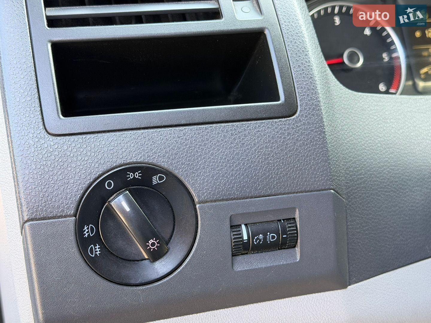 Volkswagen Transporter 2013 VIN WV1ZZZ7HZEH037097 фото оголошення 13 з 28
