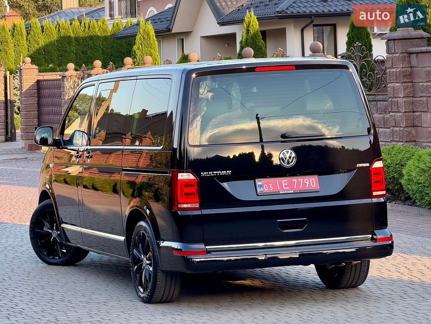Volkswagen Multivan 2018 VIN WV2ZZZ7HZJH130830 фото оголошення 19 з 130