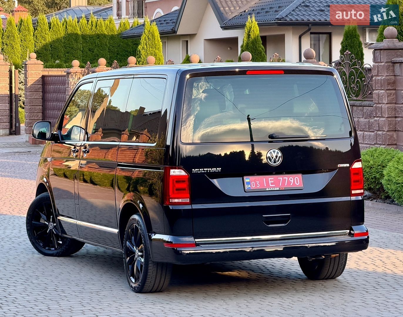 Volkswagen Multivan 2018 VIN WV2ZZZ7HZJH130830 фото оголошення 20 з 130
