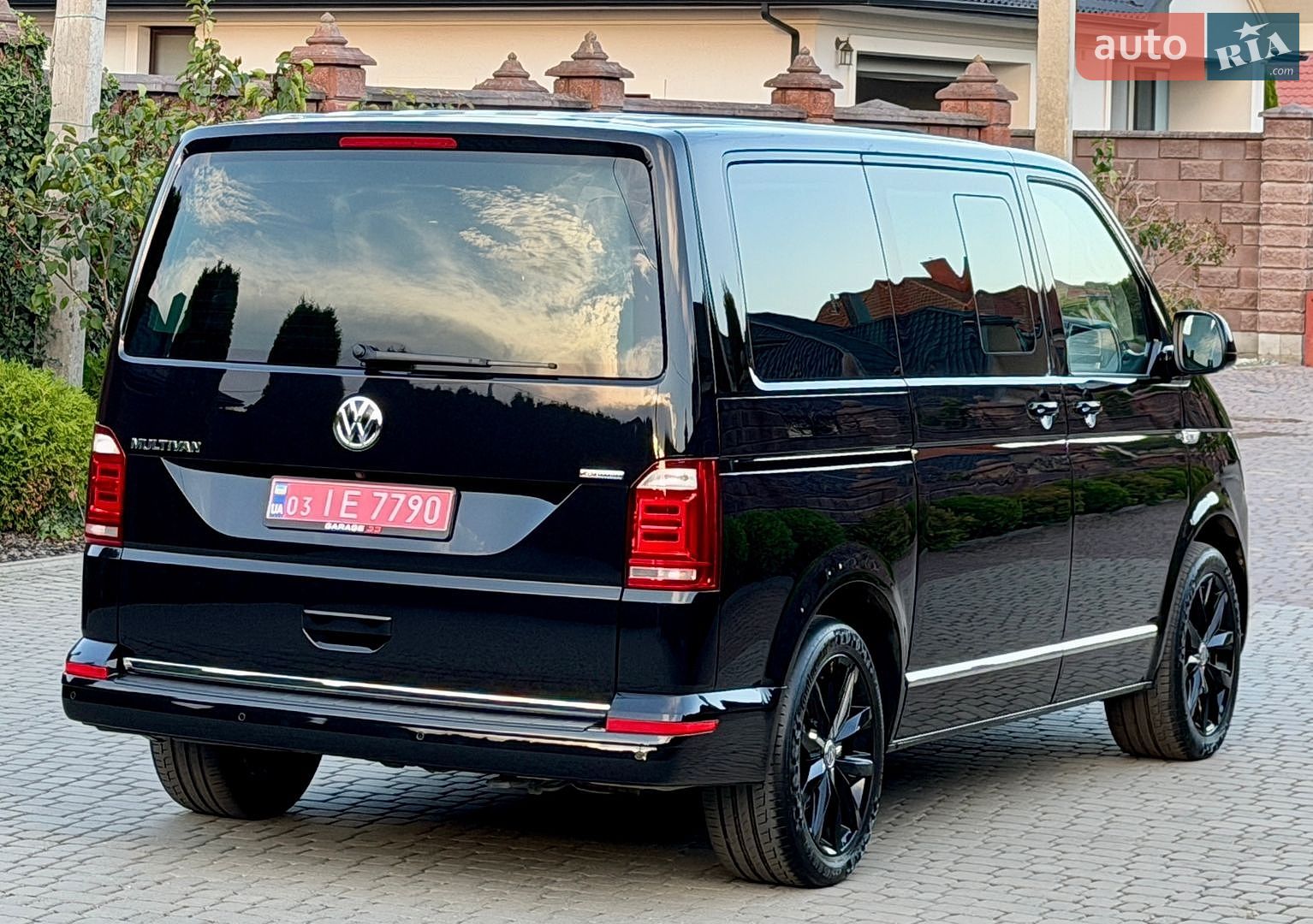 Volkswagen Multivan 2018 VIN WV2ZZZ7HZJH130830 фото оголошення 21 з 130
