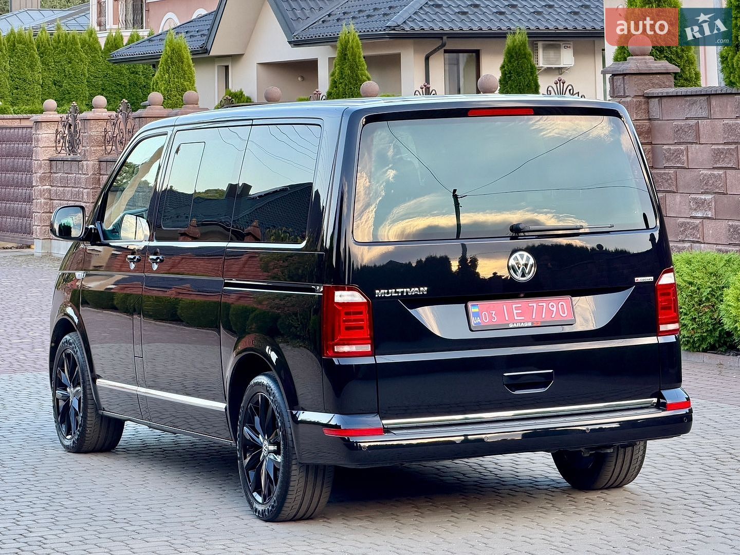 Volkswagen Multivan 2018 VIN WV2ZZZ7HZJH130830 фото оголошення 22 з 130