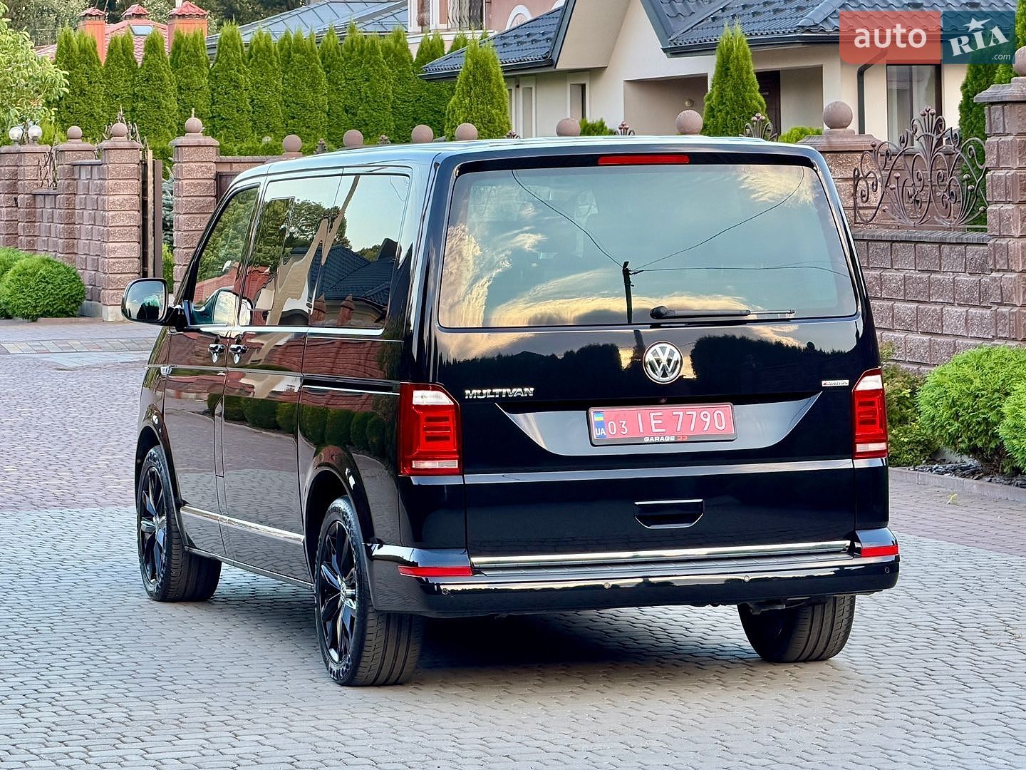 Volkswagen Multivan 2018 VIN WV2ZZZ7HZJH130830 фото оголошення 37 з 130