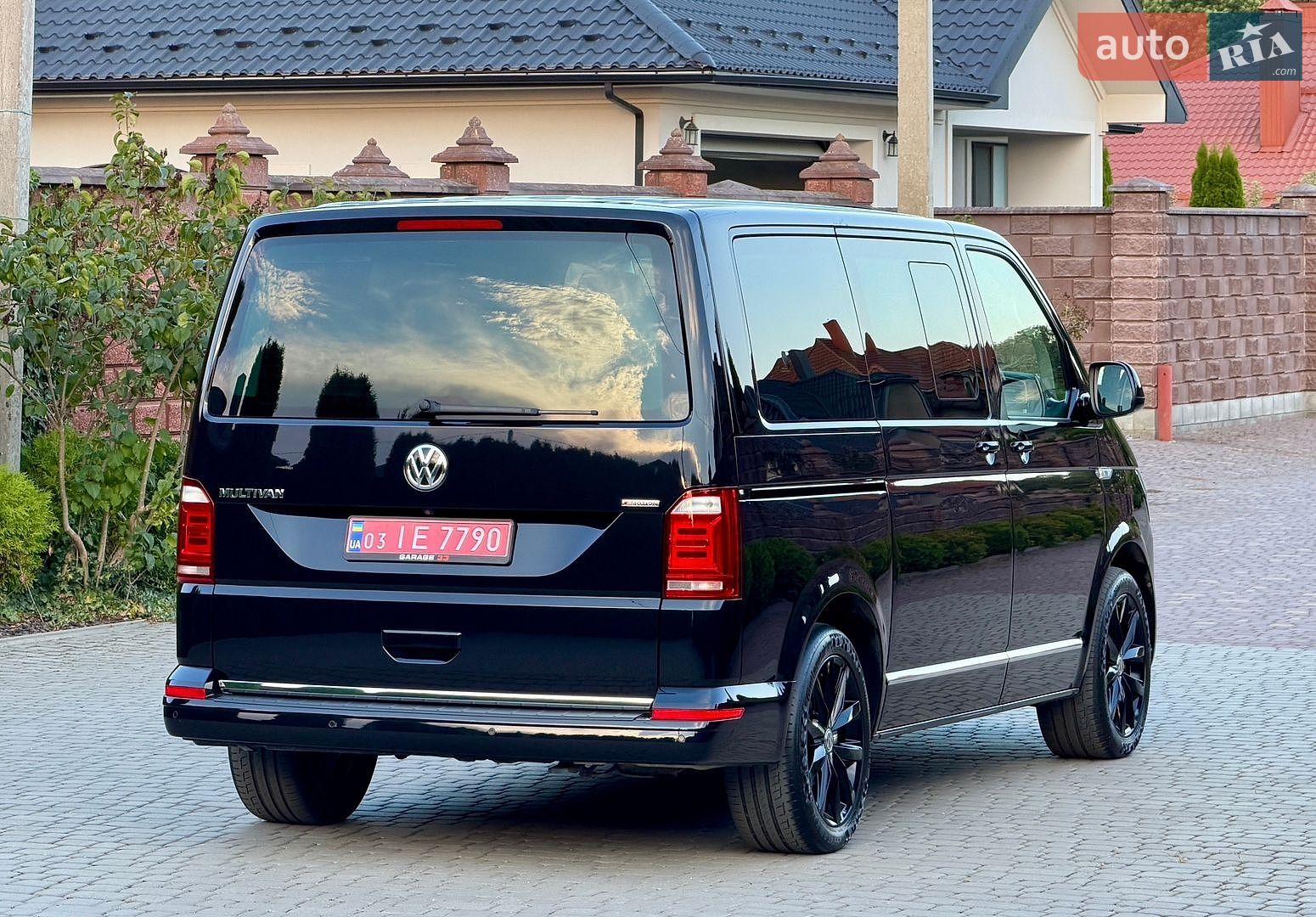 Volkswagen Multivan 2018 VIN WV2ZZZ7HZJH130830 фото оголошення 24 з 130