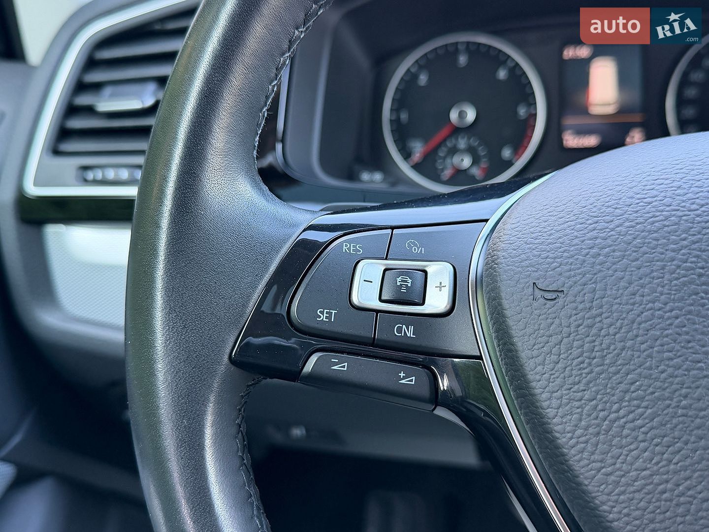 Volkswagen Multivan 2018 VIN WV2ZZZ7HZJH130830 фото оголошення 68 з 130