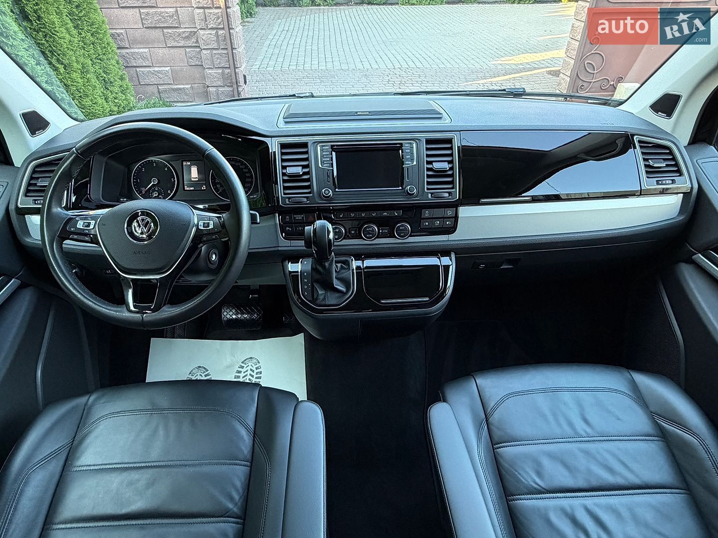 Volkswagen Multivan 2018 VIN WV2ZZZ7HZJH130830 фото оголошення 74 з 130