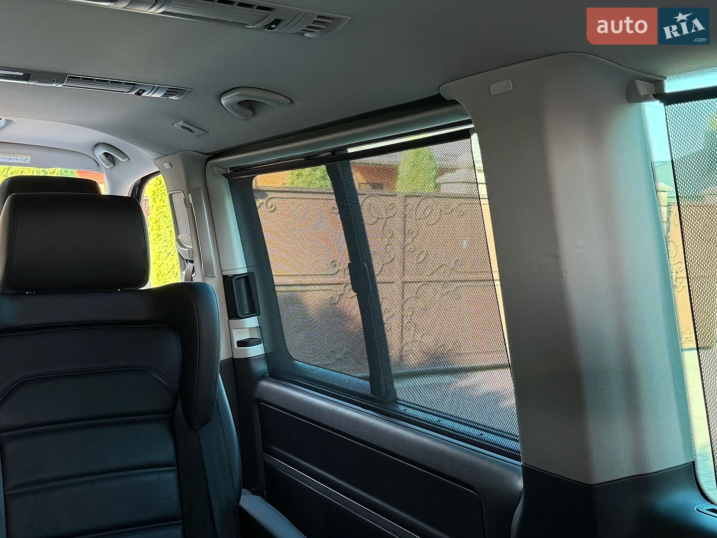Volkswagen Multivan 2018 VIN WV2ZZZ7HZJH130830 фото оголошення 102 з 130
