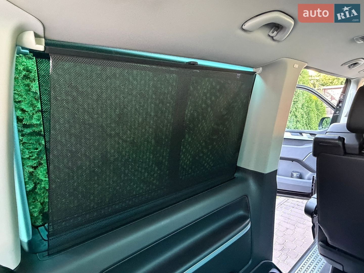 Volkswagen Multivan 2018 VIN WV2ZZZ7HZJH130830 фото оголошення 103 з 130