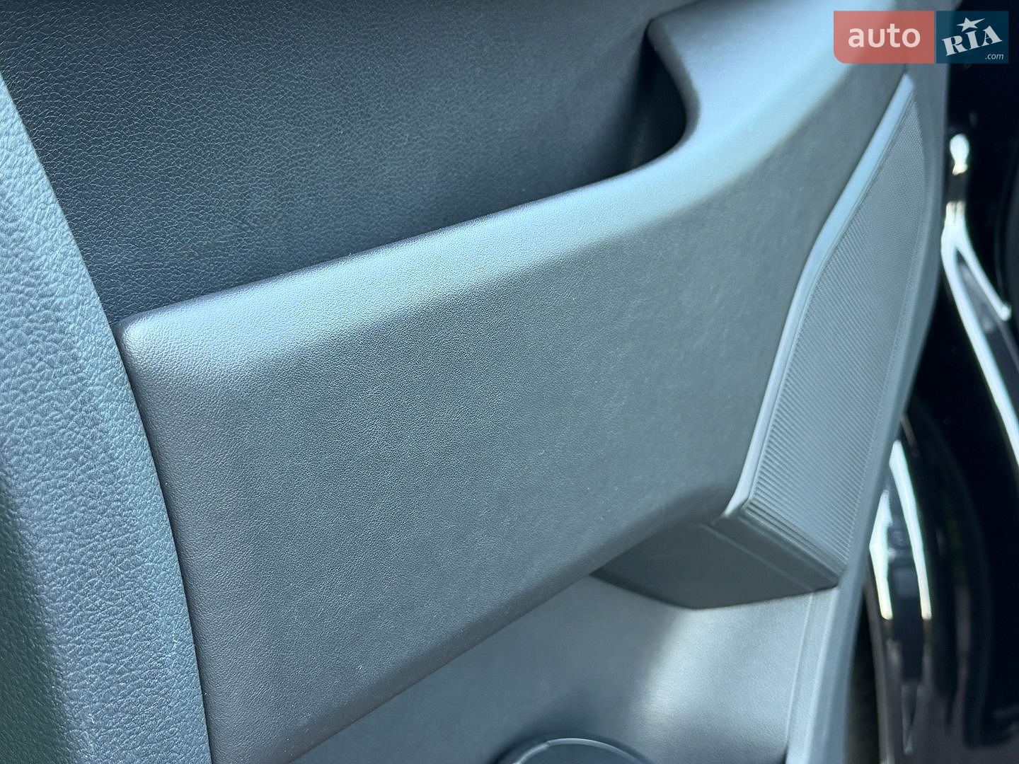 Volkswagen Multivan 2018 VIN WV2ZZZ7HZJH130830 фото оголошення 123 з 130